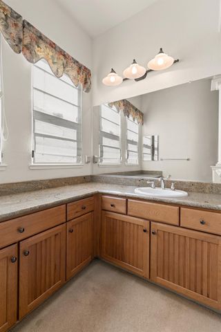 124 Paizano Ct, Roseville, CA 95661