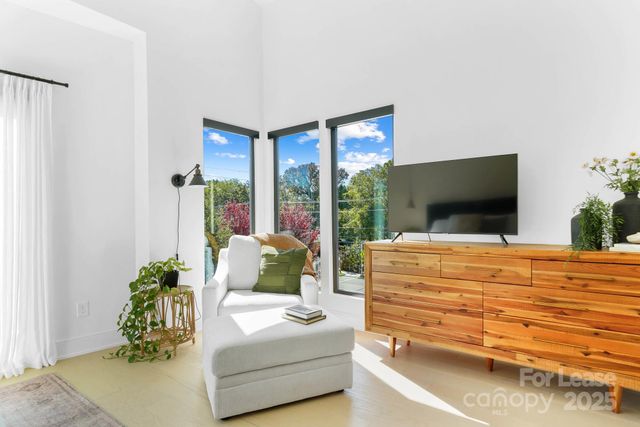 3301 Spencer Street, Charlotte, NC 28205