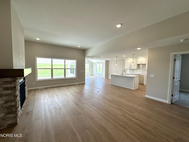 15285 Cypress Drive, Perrysburg, OH 43551