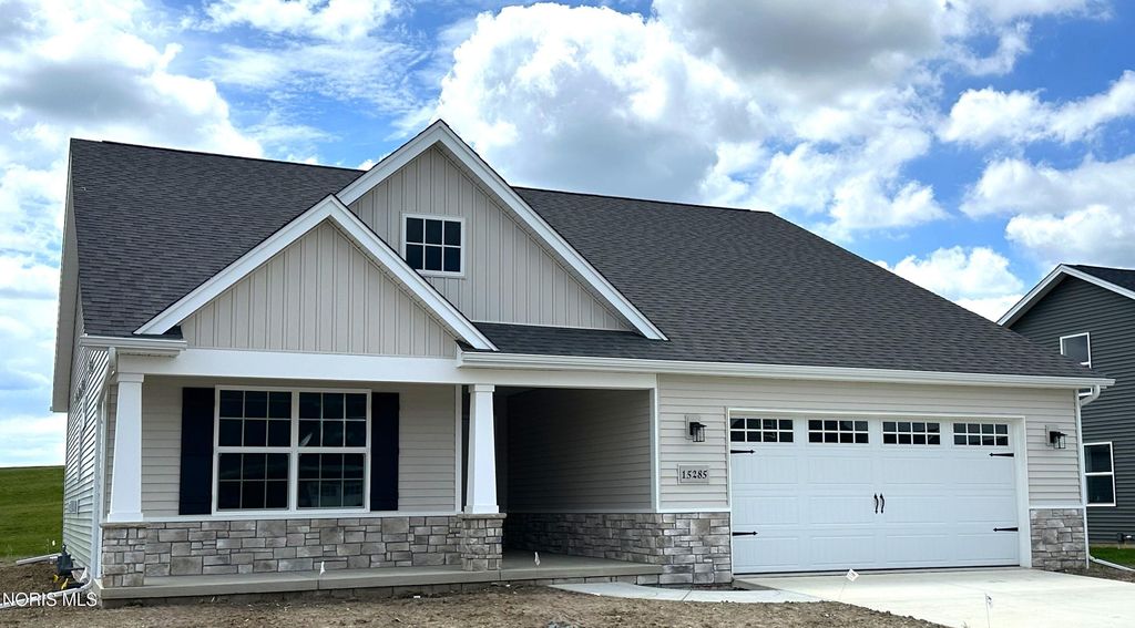 15285 Cypress Drive, Perrysburg, OH 43551