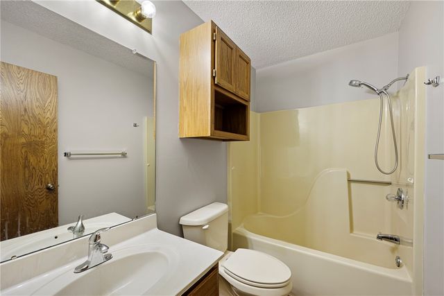 1306 E M Street, Russellville, AR 72801