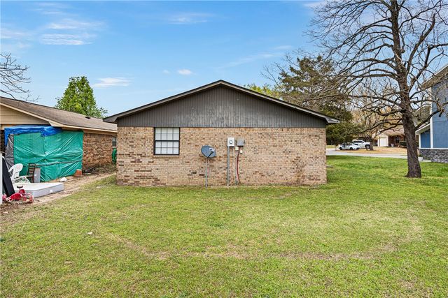 1306 E M Street, Russellville, AR 72801