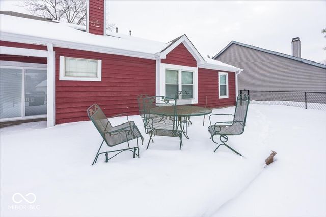 8868 Pine Tree Boulevard, Indianapolis, IN 46256