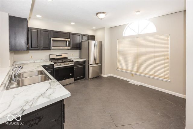 8868 Pine Tree Boulevard, Indianapolis, IN 46256