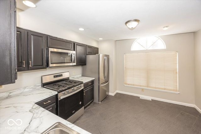 8868 Pine Tree Boulevard, Indianapolis, IN 46256