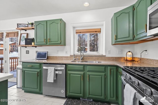 19817 Belknap Circle, Eagle River, AK 99577