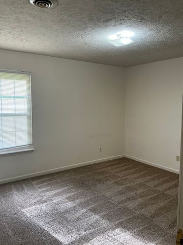 3247 Tower Dr Apt D, Clarksville, TN 37042