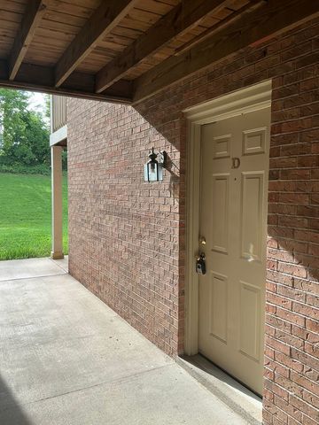 3247 Tower Dr Apt D, Clarksville, TN 37042