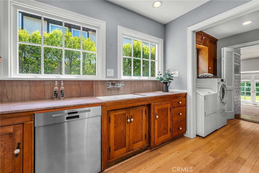 Image 13 of property listing at 423 Sycamore, Santa Monica, CA 90402