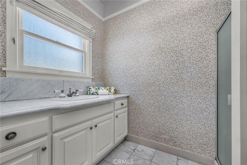 Image 17 of property listing at 423 Sycamore, Santa Monica, CA 90402