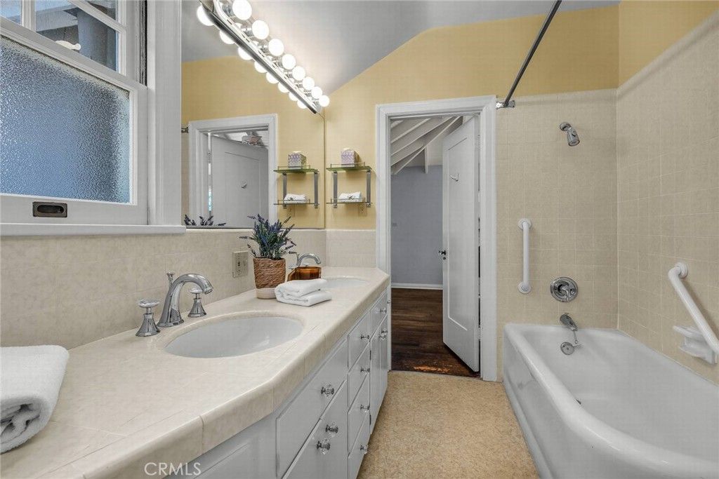 Image 23 of property listing at 423 Sycamore, Santa Monica, CA 90402