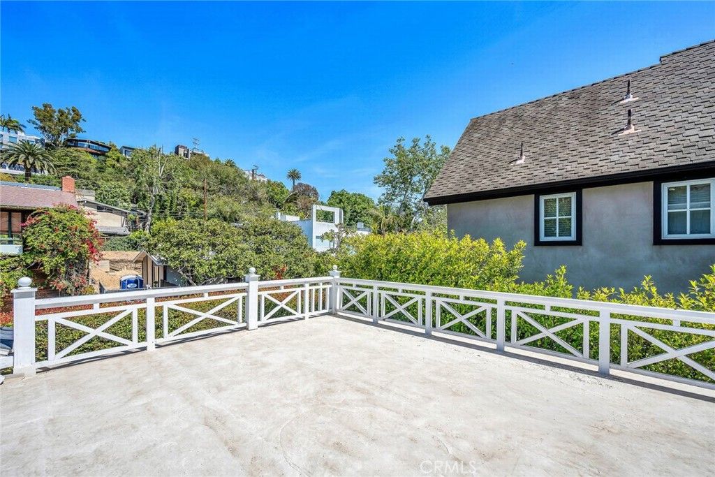 Image 26 of property listing at 423 Sycamore, Santa Monica, CA 90402