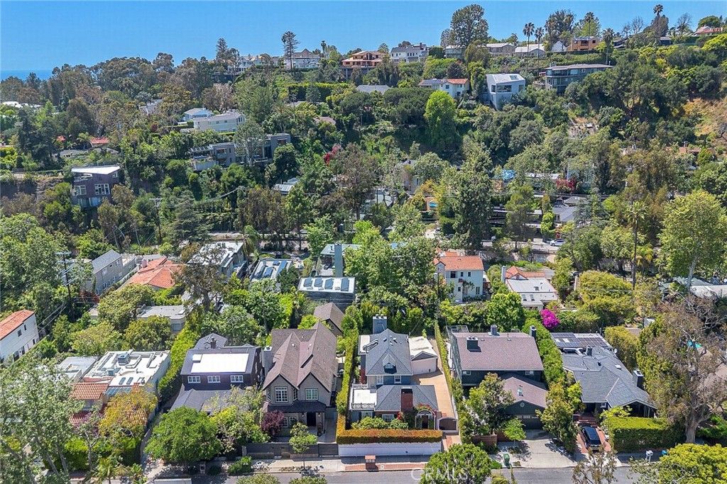 Image 35 of property listing at 423 Sycamore, Santa Monica, CA 90402