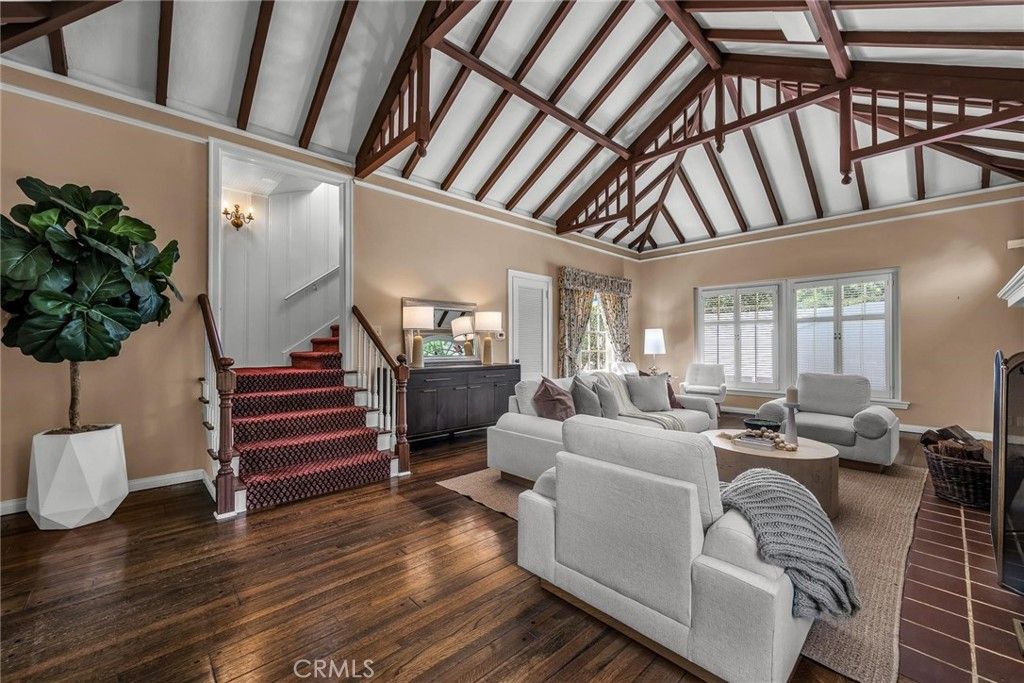 Image 8 of property listing at 423 Sycamore, Santa Monica, CA 90402