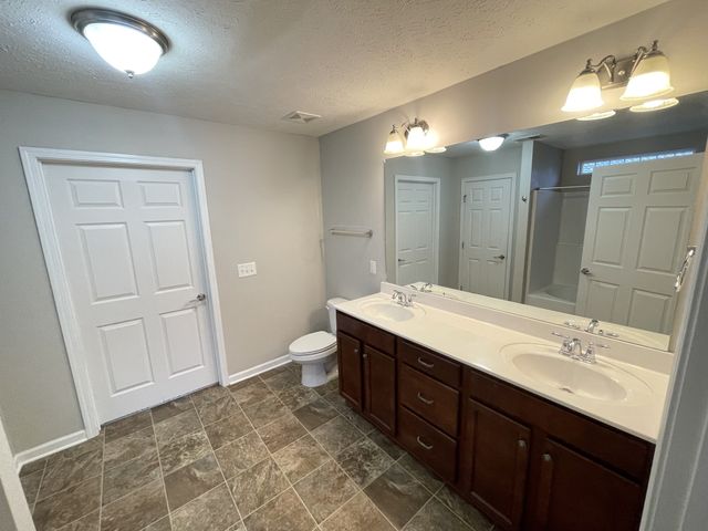 124 Granda Flora Dr, White House, TN 37188