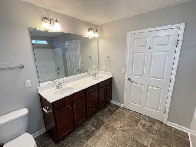 124 Granda Flora Dr, White House, TN 37188