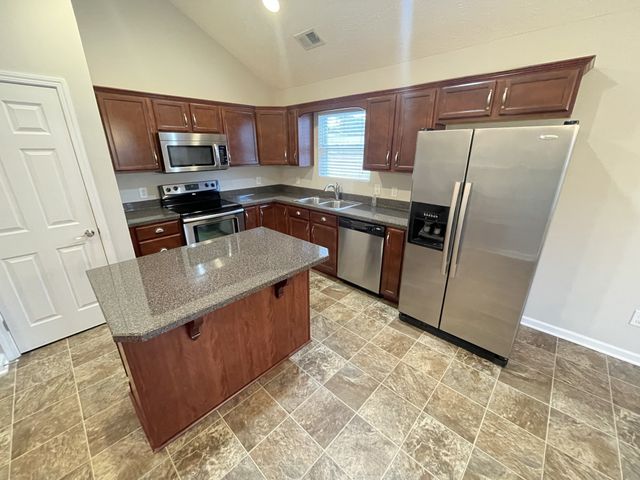 124 Granda Flora Dr, White House, TN 37188