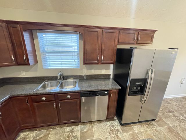 124 Granda Flora Dr, White House, TN 37188