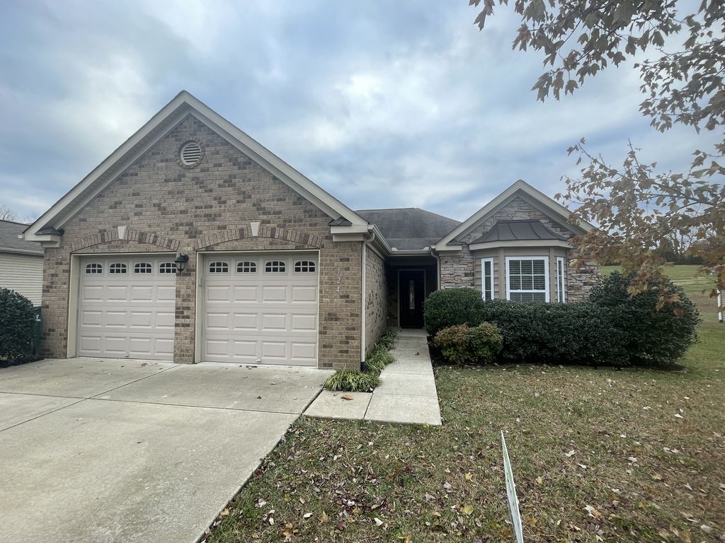 124 Granda Flora Dr, White House, TN 37188