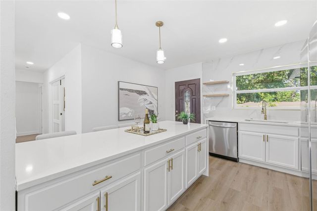 111 ORANGEVIEW AVENUE, Clearwater, FL 33755