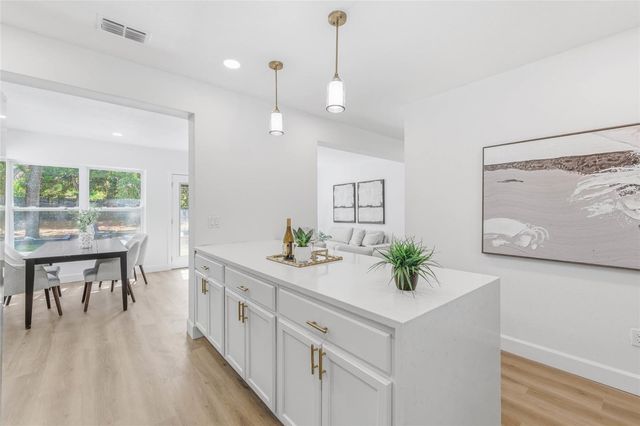 111 ORANGEVIEW AVENUE, Clearwater, FL 33755