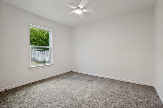 806 10th Street, Grand Prairie, TX 75051