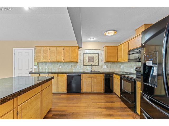 350 Nw RIVERPARK Pl, Canby, OR 97013