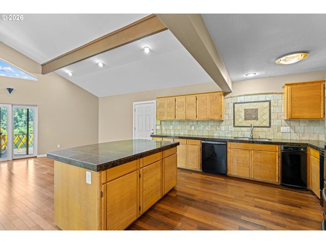 350 Nw RIVERPARK Pl, Canby, OR 97013