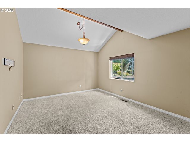 350 Nw RIVERPARK Pl, Canby, OR 97013