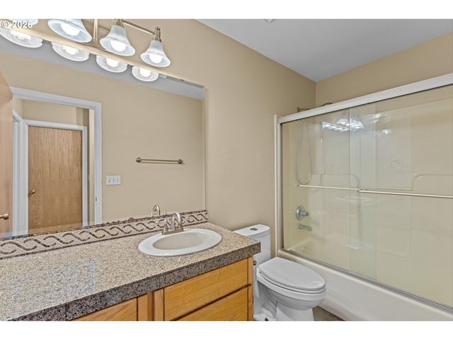 350 Nw RIVERPARK Pl, Canby, OR 97013