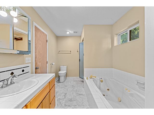 350 Nw RIVERPARK Pl, Canby, OR 97013