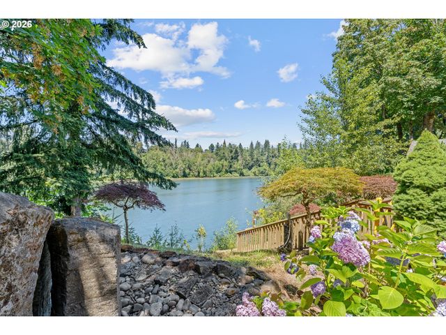 350 Nw RIVERPARK Pl, Canby, OR 97013
