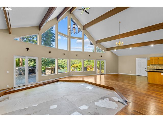 350 Nw RIVERPARK Pl, Canby, OR 97013