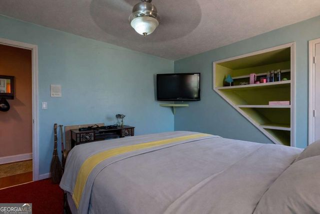 310 Hembree Hill Drive, Canton, GA 30114