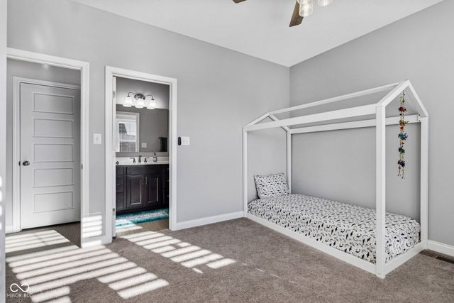 8384 Treeline Lane, Mccordsville, IN 46055