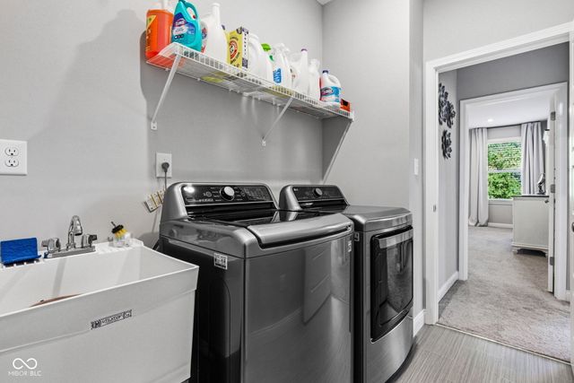 8384 Treeline Lane, Mccordsville, IN 46055