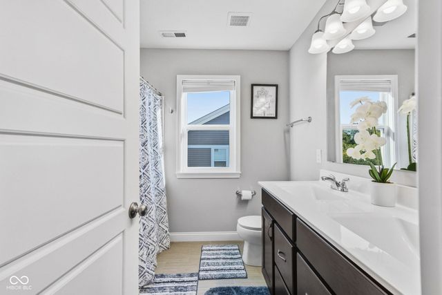 8384 Treeline Lane, Mccordsville, IN 46055