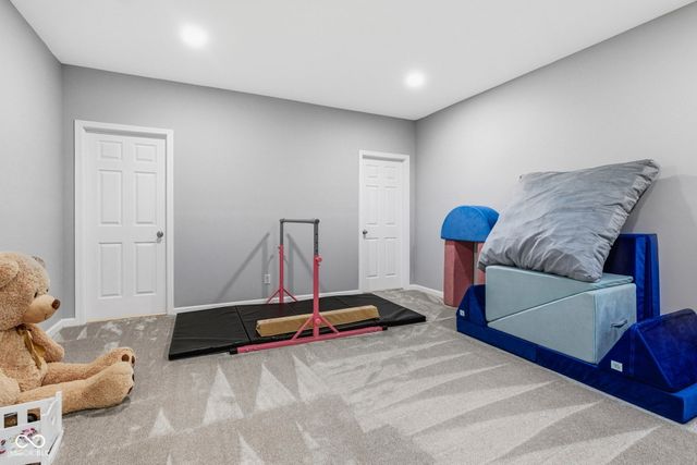 8384 Treeline Lane, Mccordsville, IN 46055