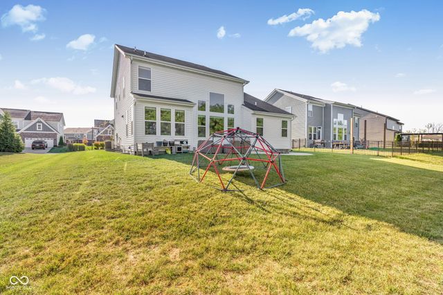 8384 Treeline Lane, Mccordsville, IN 46055