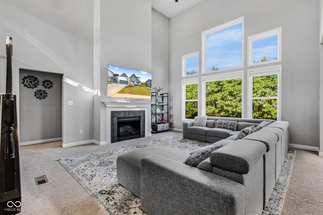 8384 Treeline Lane, Mccordsville, IN 46055