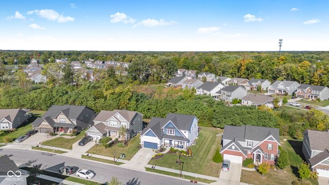 8384 Treeline Lane, Mccordsville, IN 46055