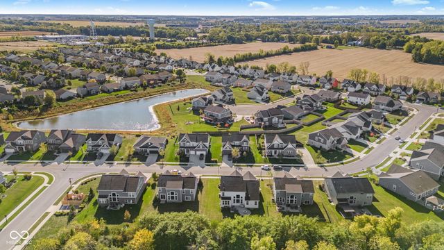 8384 Treeline Lane, Mccordsville, IN 46055