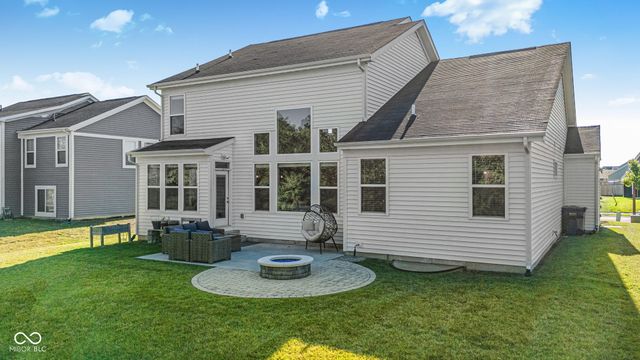 8384 Treeline Lane, Mccordsville, IN 46055