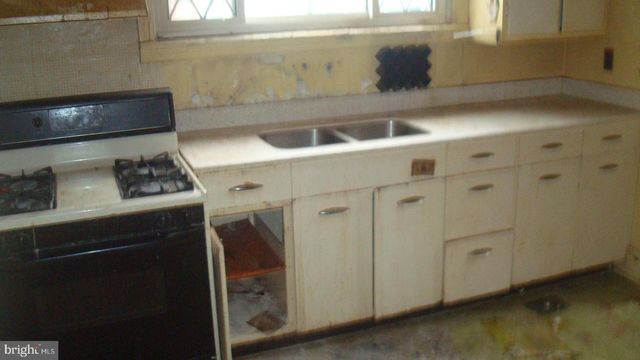 4208 OAKFORD AVE, Baltimore, MD 21215