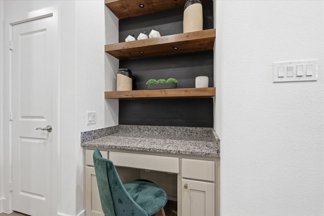 2400A Holt Drive A, Carrollton, TX 75010