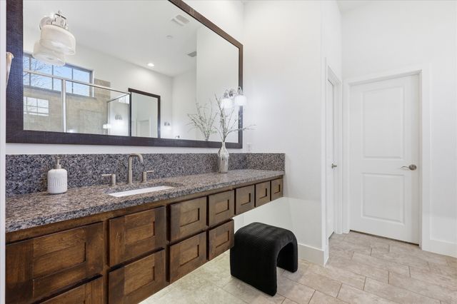 2400A Holt Drive A, Carrollton, TX 75010