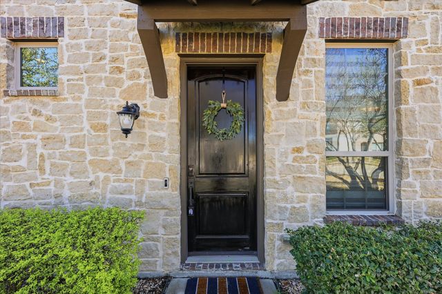 2400A Holt Drive A, Carrollton, TX 75010