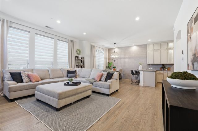 2400A Holt Drive A, Carrollton, TX 75010