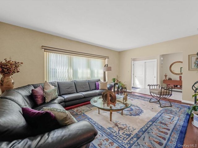 254 Meredith Lane, West Hempstead, NY 11552