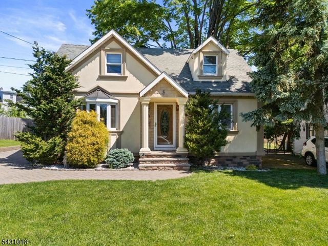 8 Garry St, Manville Boro, NJ 08835
